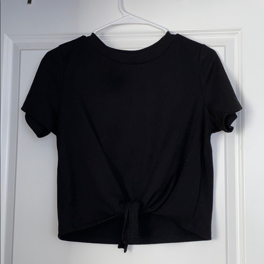 Black knot shirt